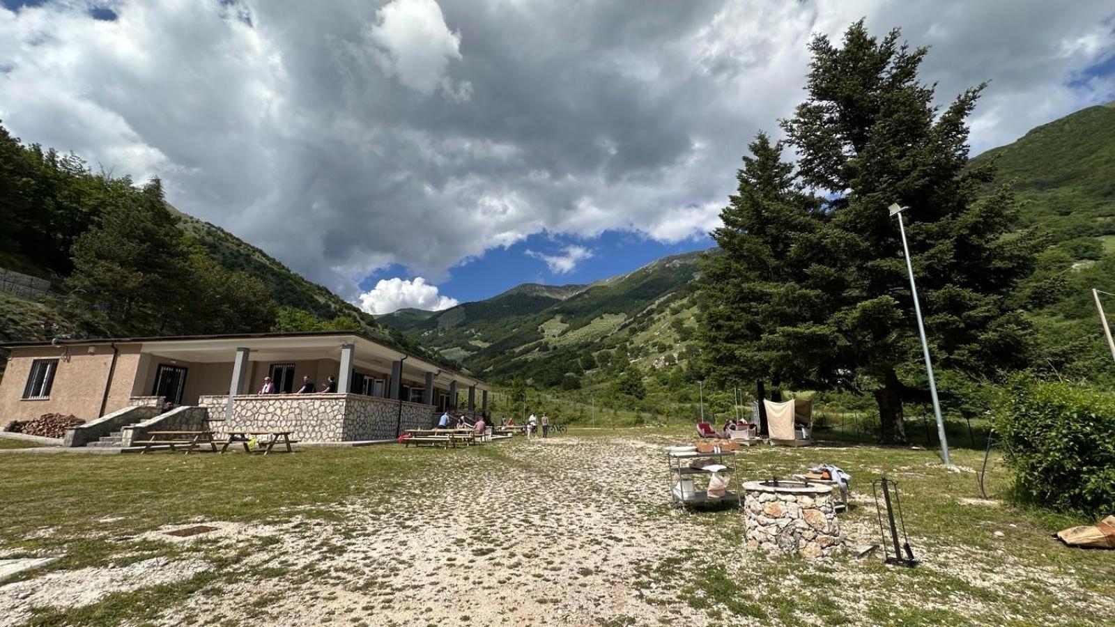 Orsa Maggiore Rifugio Campoli Appennino Kültér fotó